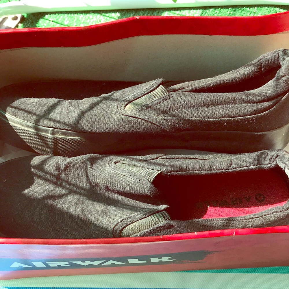 Men’s Airwalk slip on shoes